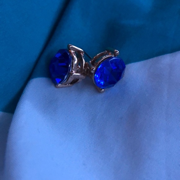 Jewelry - blue earrings